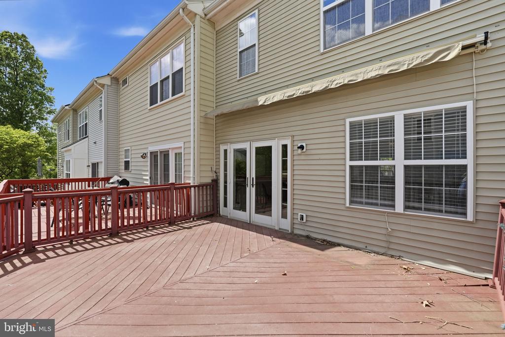 2167 CAPSTONE CIRCLE