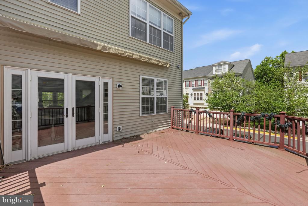 2167 CAPSTONE CIRCLE