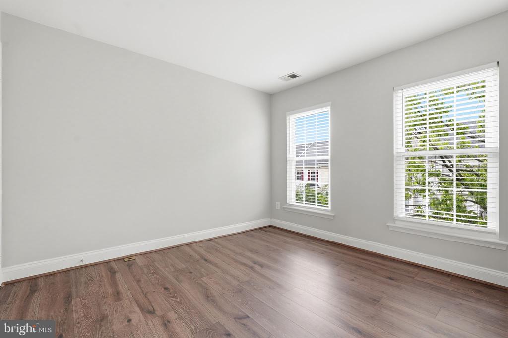 2167 CAPSTONE CIRCLE