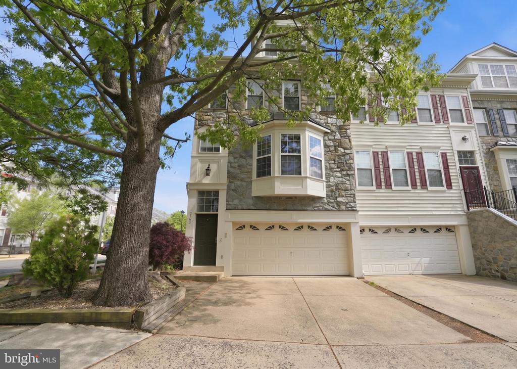 2167 CAPSTONE CIRCLE