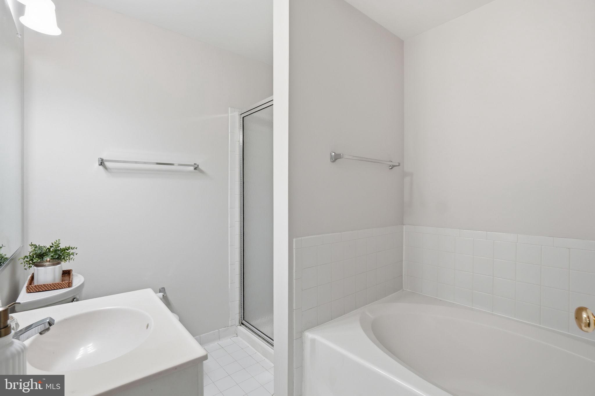 4116 MONUMENT COURT G 204