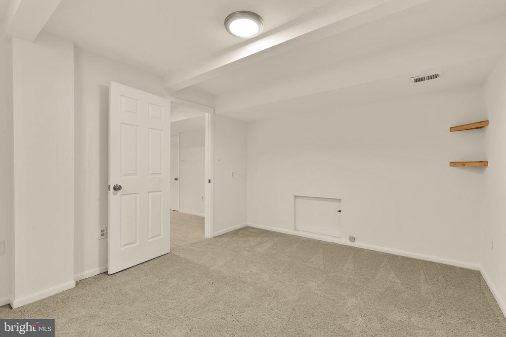 12561 QUINCY ADAMS COURT