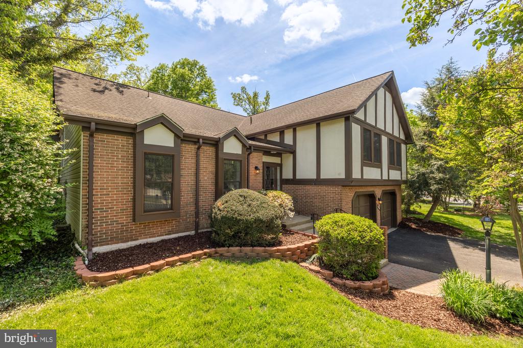 12561 QUINCY ADAMS COURT
