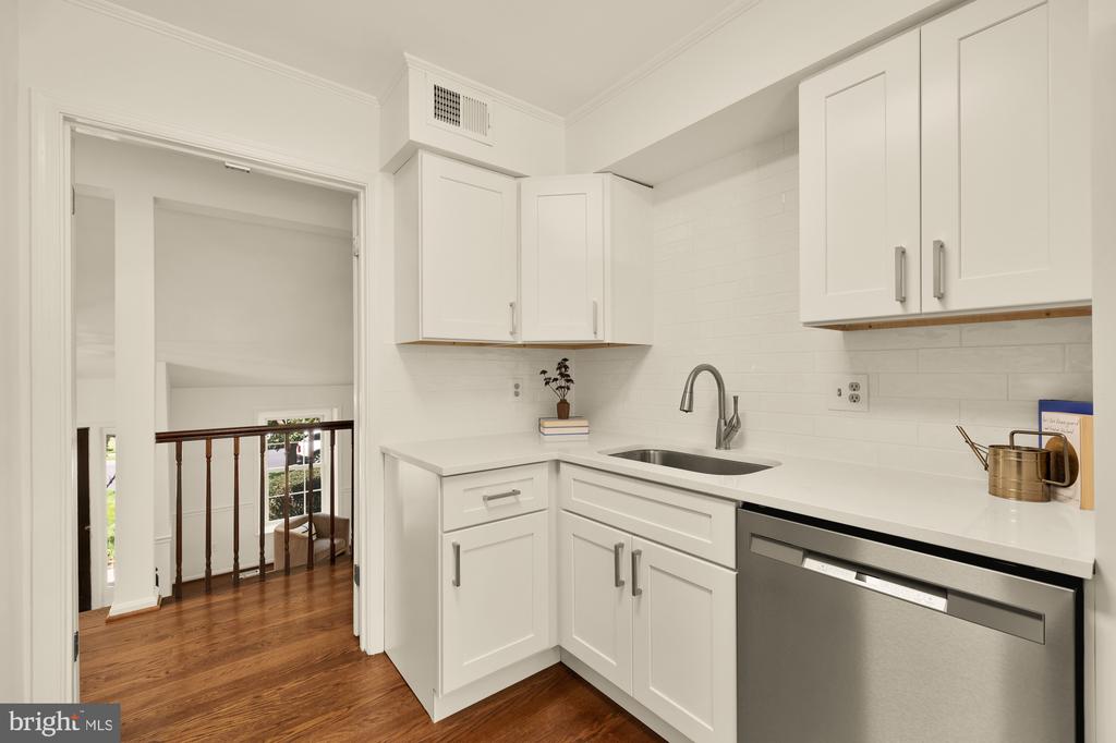 12561 QUINCY ADAMS COURT