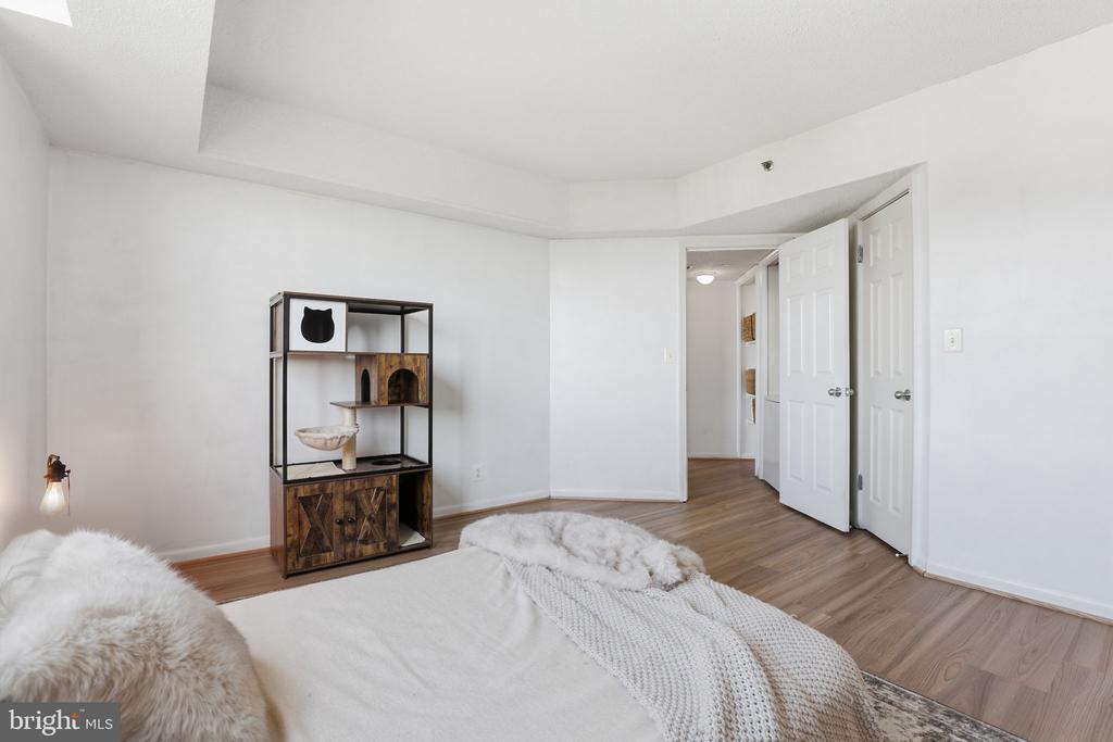 5505 SEMINARY ROAD 2014N