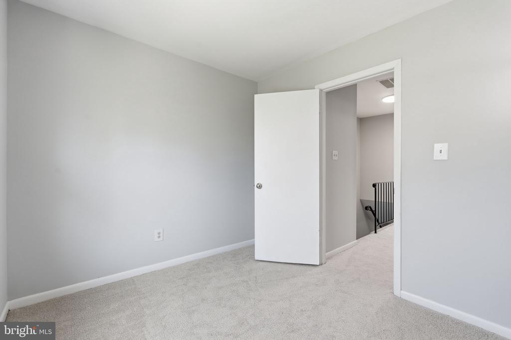 13315 AIKEN PLACE