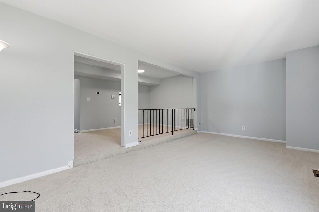 13315 AIKEN PLACE