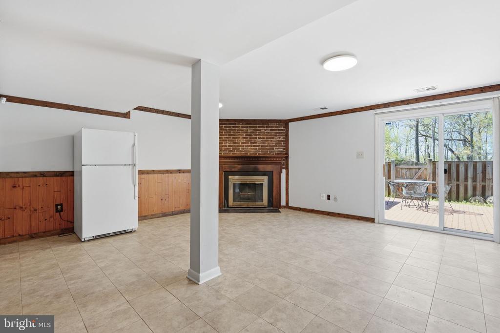 13315 AIKEN PLACE