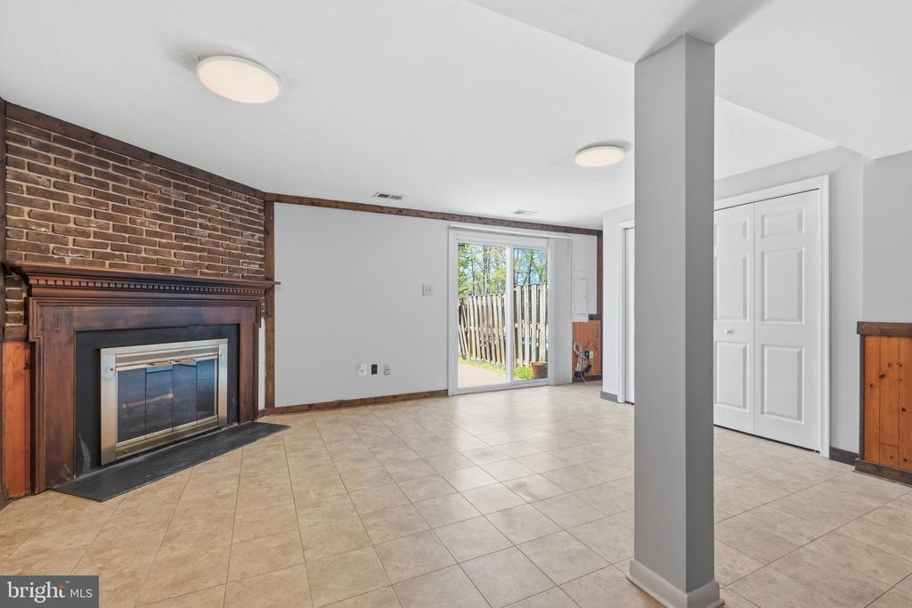 13315 AIKEN PLACE
