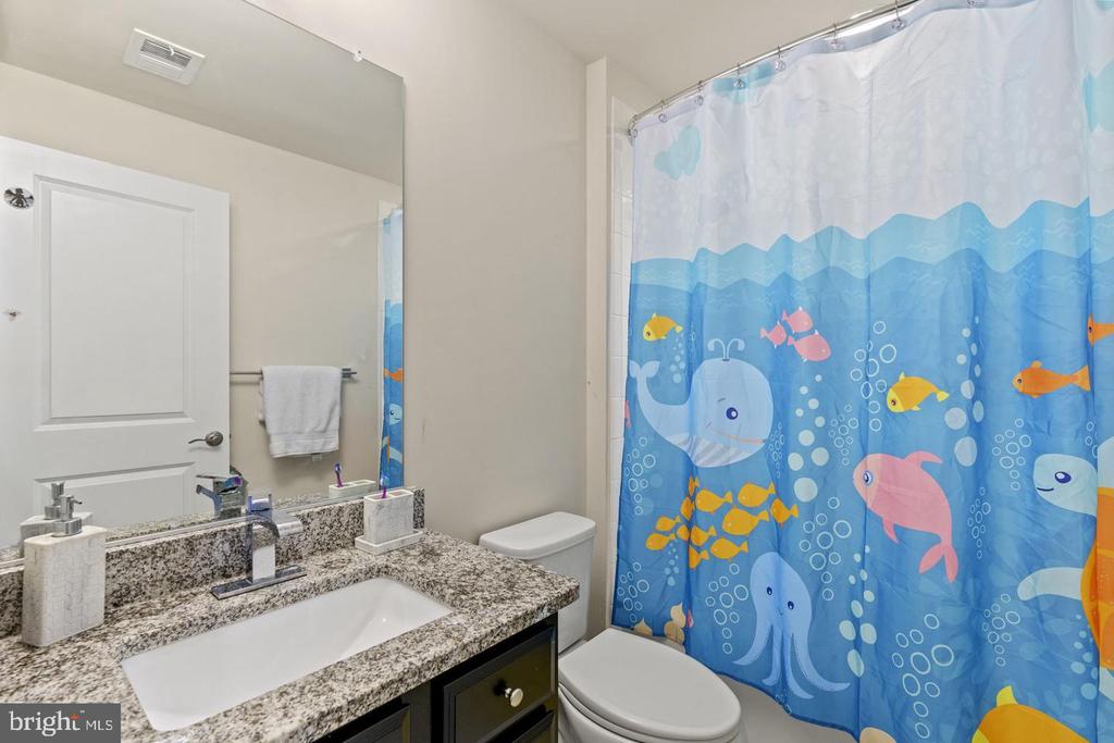 3156 GOLDENWAVE COURT