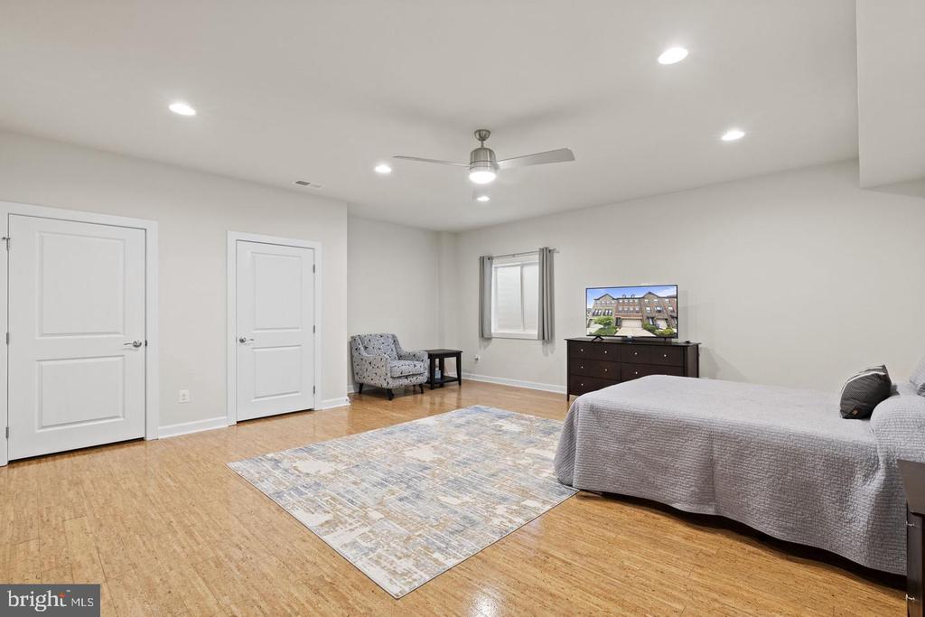 3156 GOLDENWAVE COURT