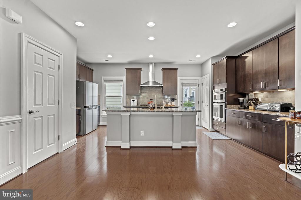 9618 STOCKWELL LANE