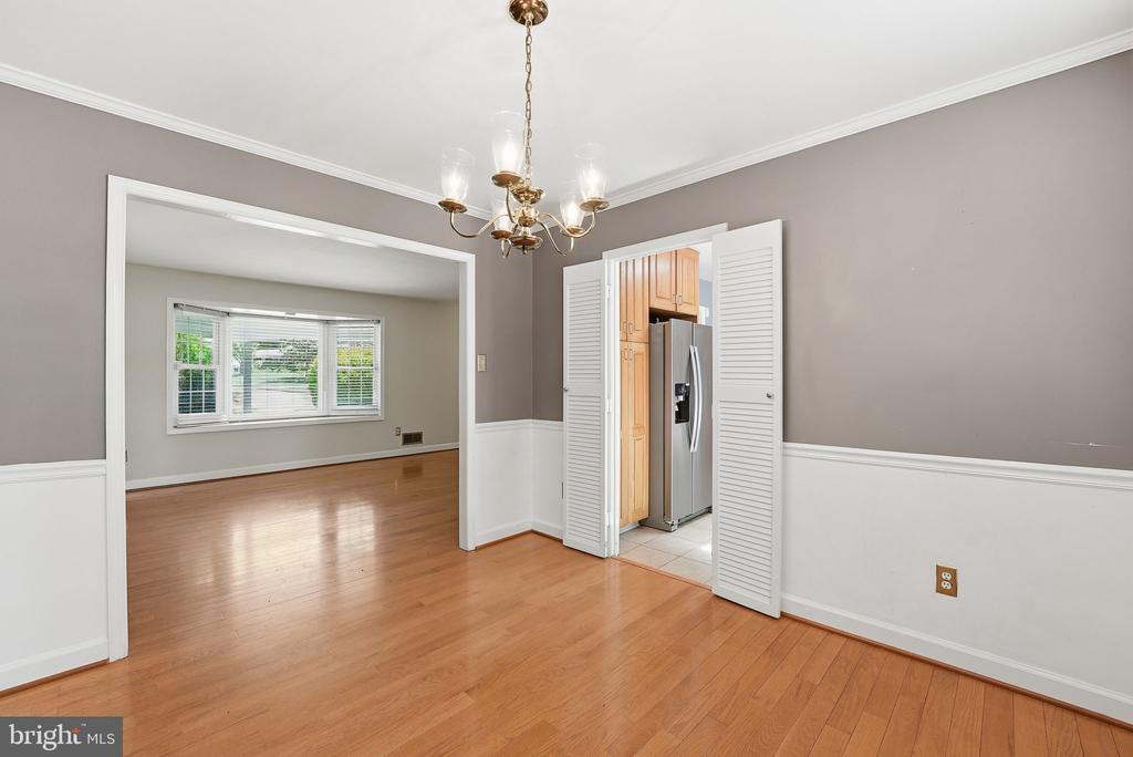 8609 WOODVIEW DRIVE