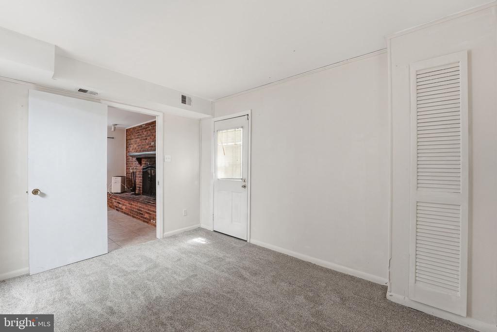 8609 WOODVIEW DRIVE