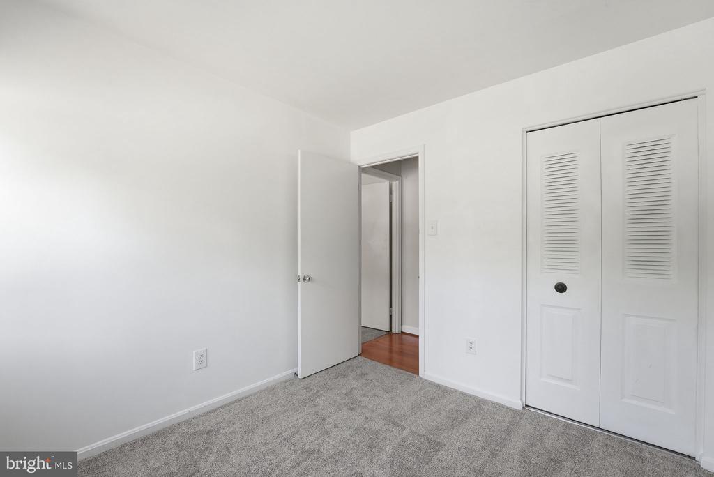 8609 WOODVIEW DRIVE