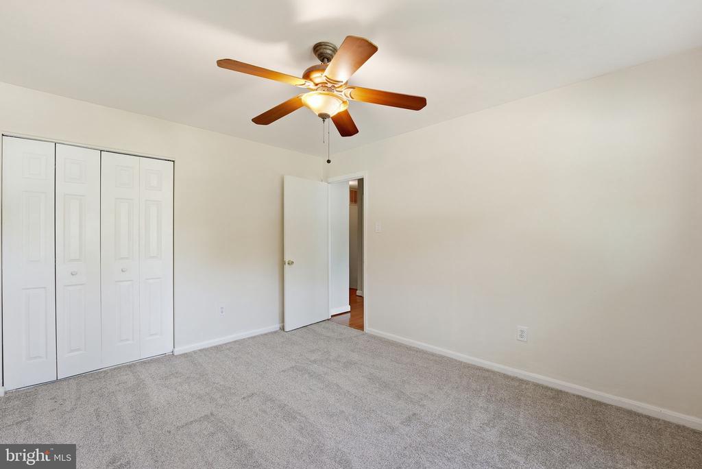 8609 WOODVIEW DRIVE