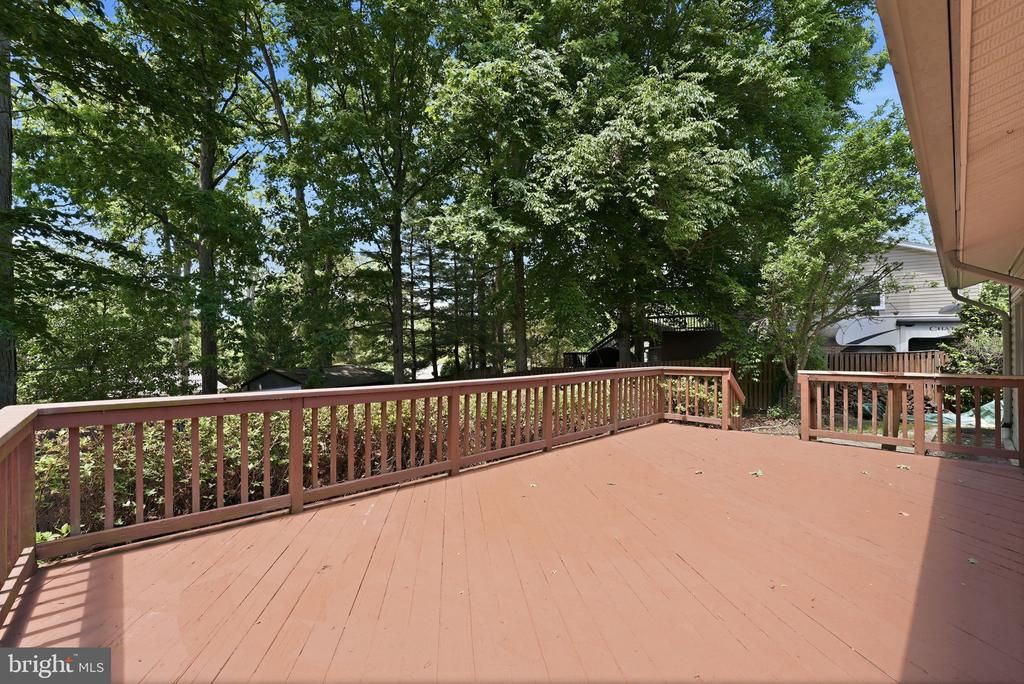8609 WOODVIEW DRIVE