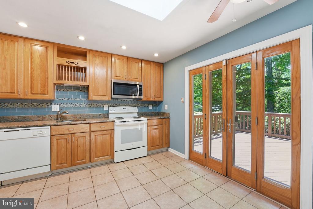 8609 WOODVIEW DRIVE