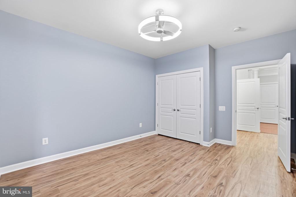 7871 ROLLING WOODS COURT 1104