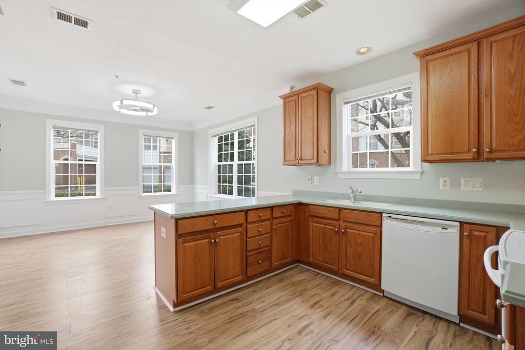 7871 ROLLING WOODS COURT 1104