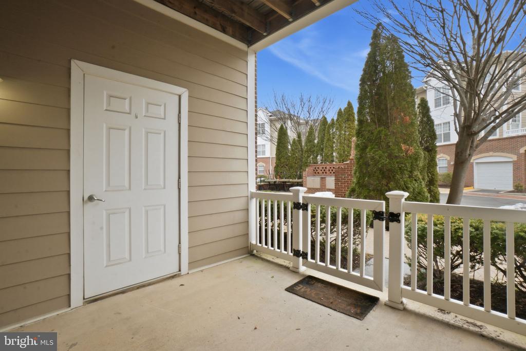 7871 ROLLING WOODS COURT 1104
