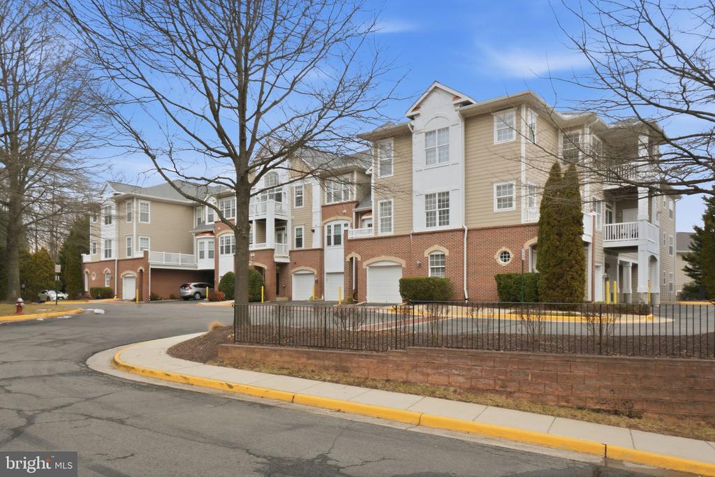 7871 ROLLING WOODS COURT 1104