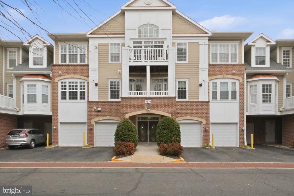 7871 ROLLING WOODS COURT 1104
