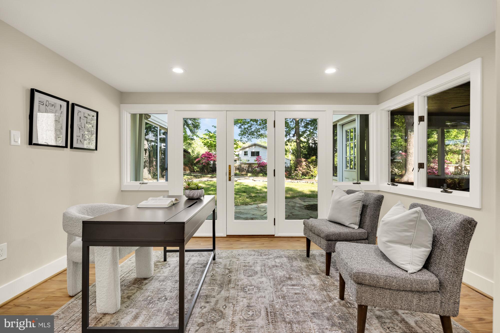 2435 SHENANDOAH STREET