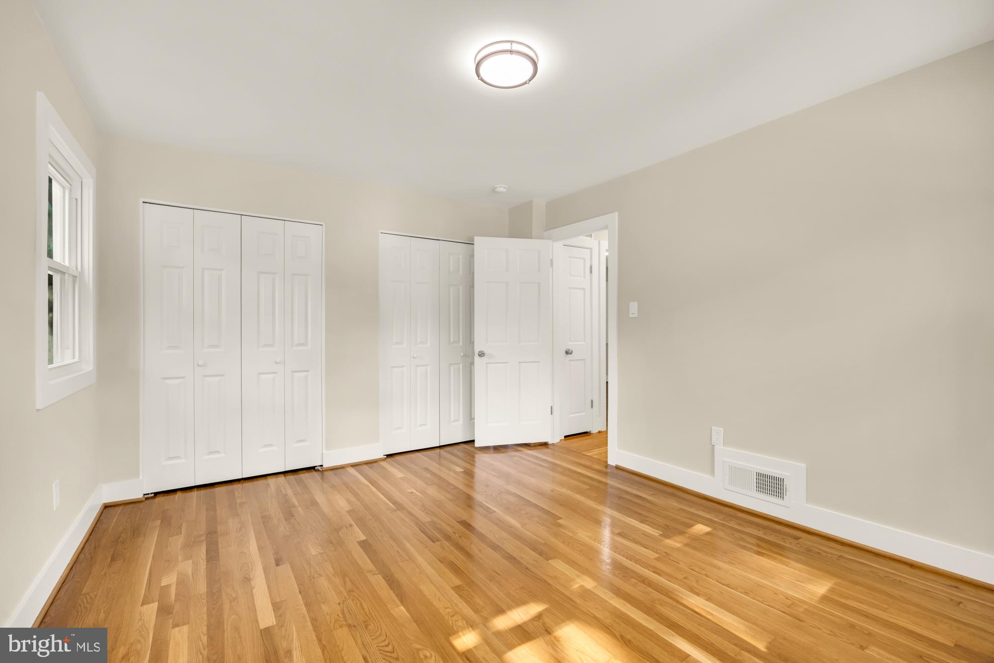2435 SHENANDOAH STREET