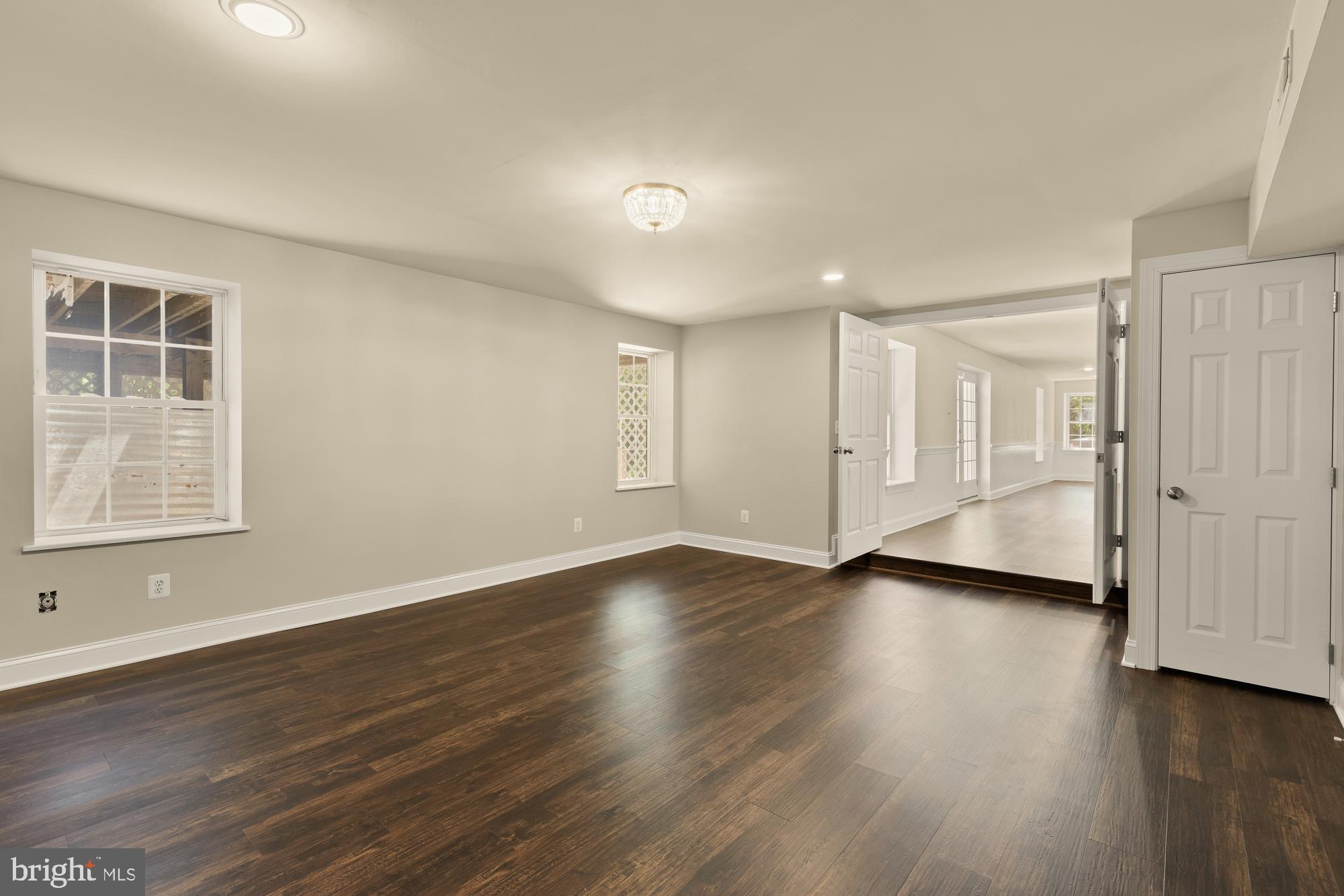 2487 OAKTON HILLS DRIVE