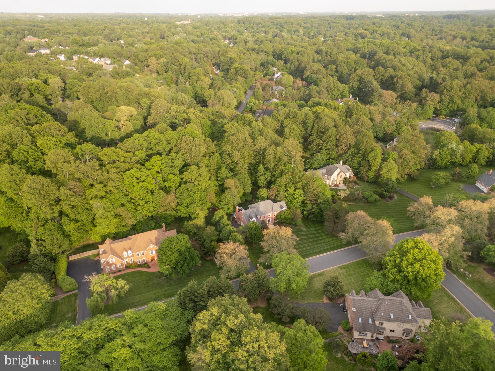 2487 OAKTON HILLS DRIVE