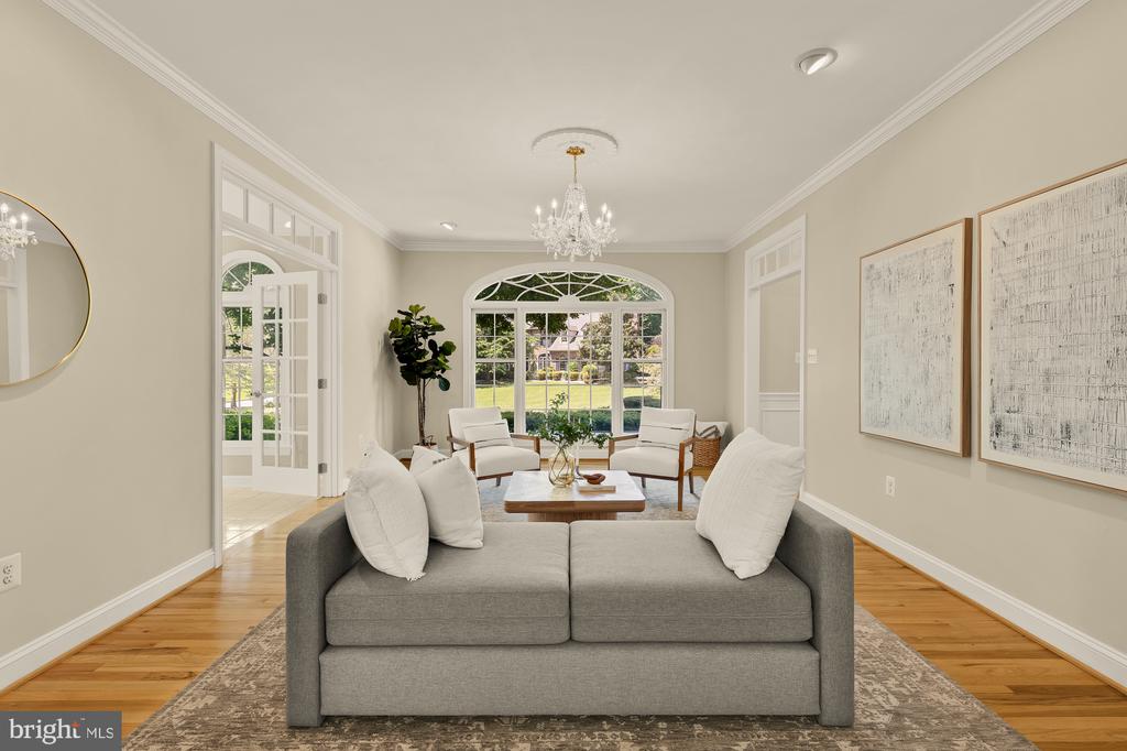 2487 OAKTON HILLS DRIVE