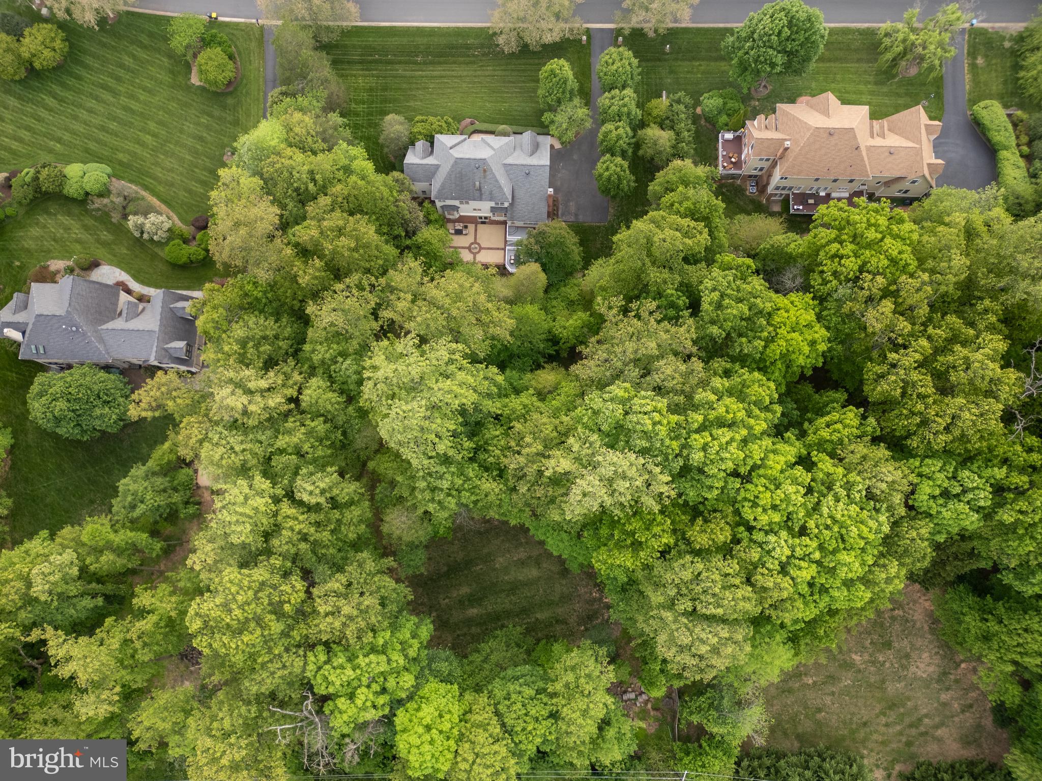 2487 OAKTON HILLS DRIVE