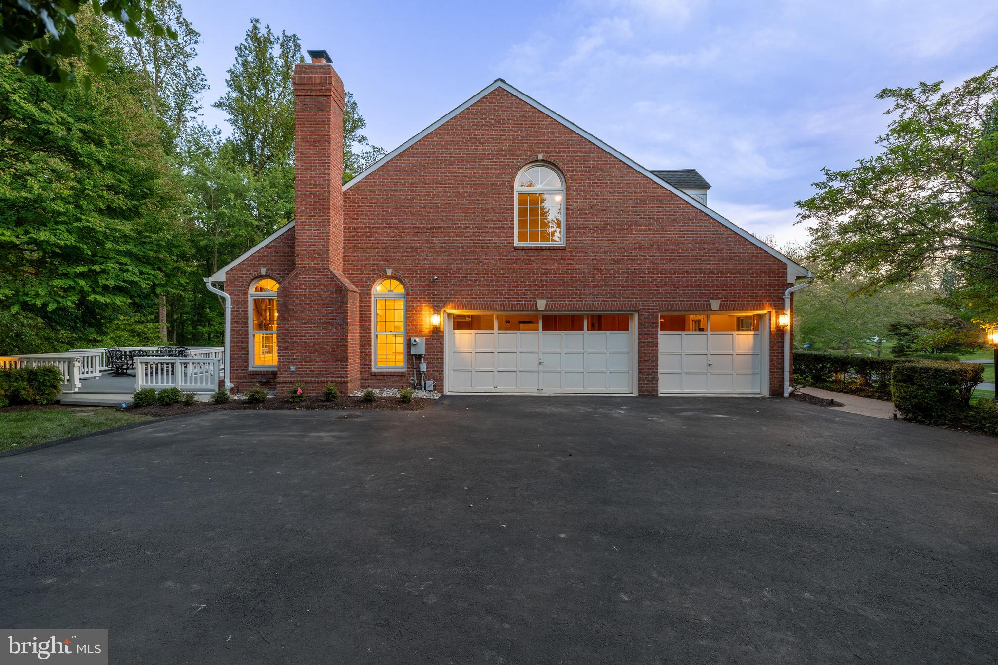 2487 OAKTON HILLS DRIVE