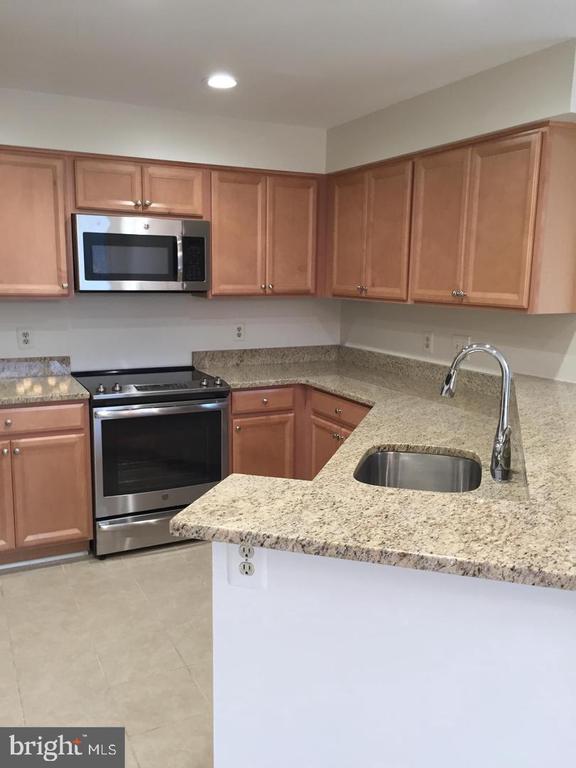 11242 HARBOR COURT 1242
