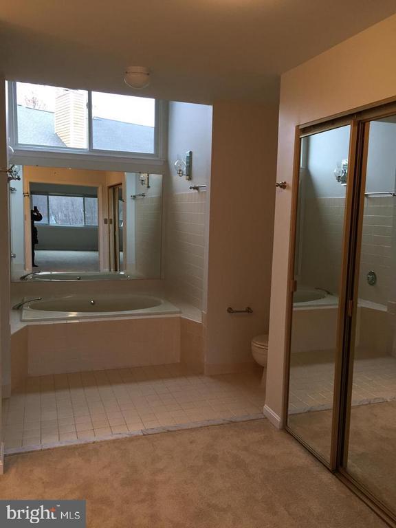 11242 HARBOR COURT 1242
