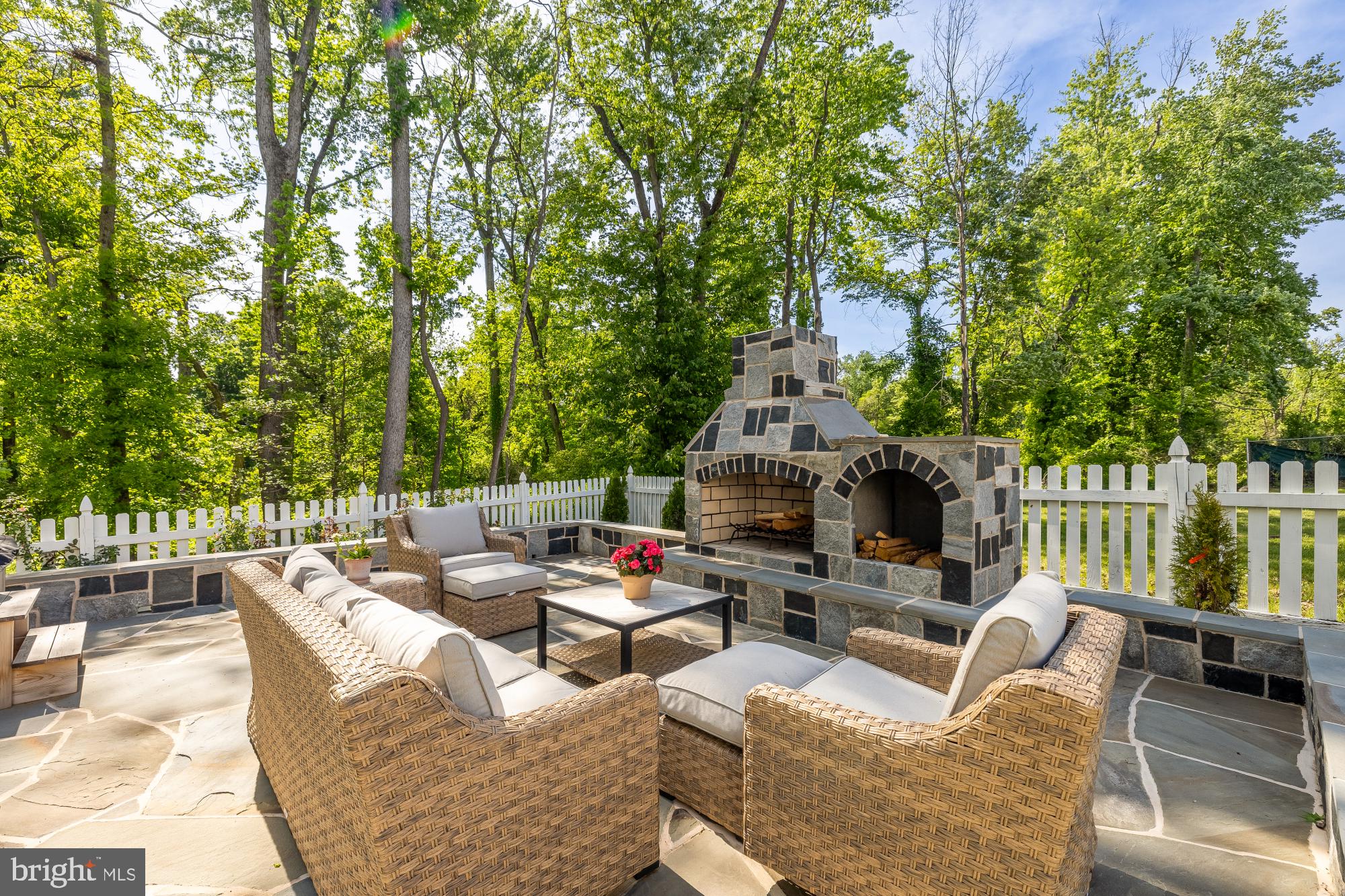 8734 LUKENS LANE