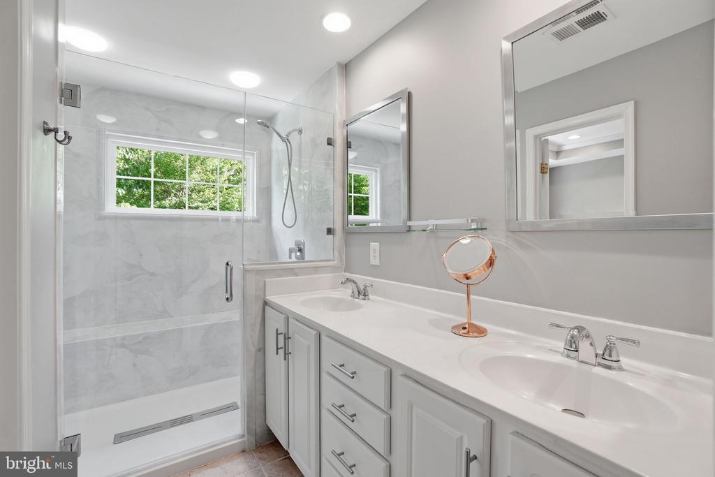 8133 DOVE COTTAGE COURT