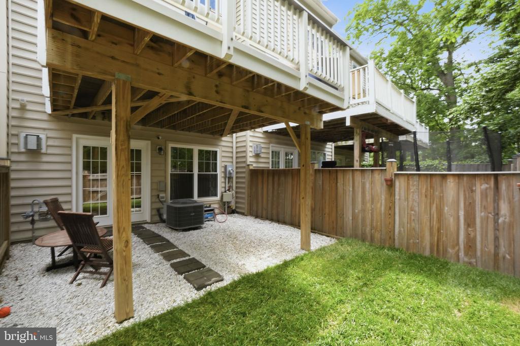 8133 DOVE COTTAGE COURT