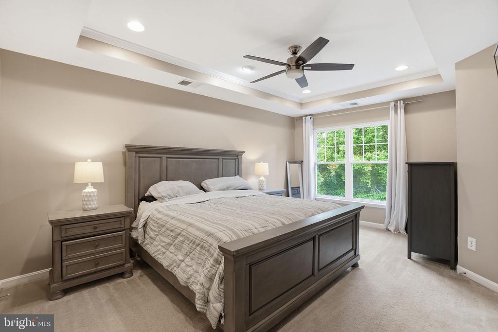 8133 DOVE COTTAGE COURT