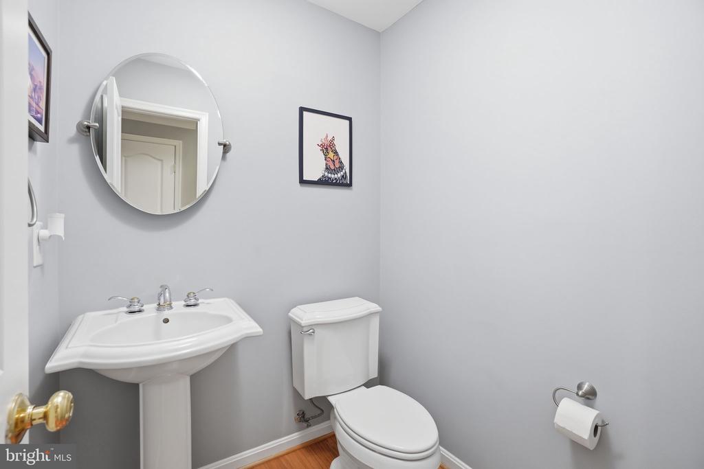8133 DOVE COTTAGE COURT