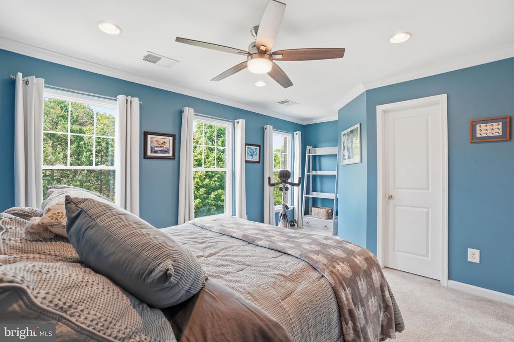 8133 DOVE COTTAGE COURT