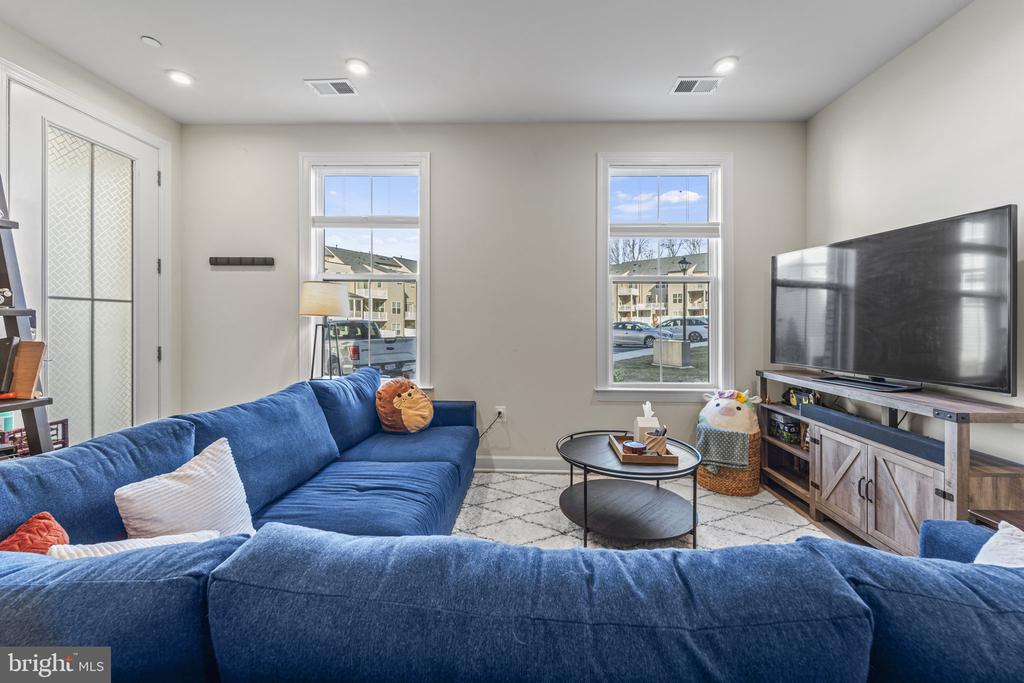 12384 AZURE LANE