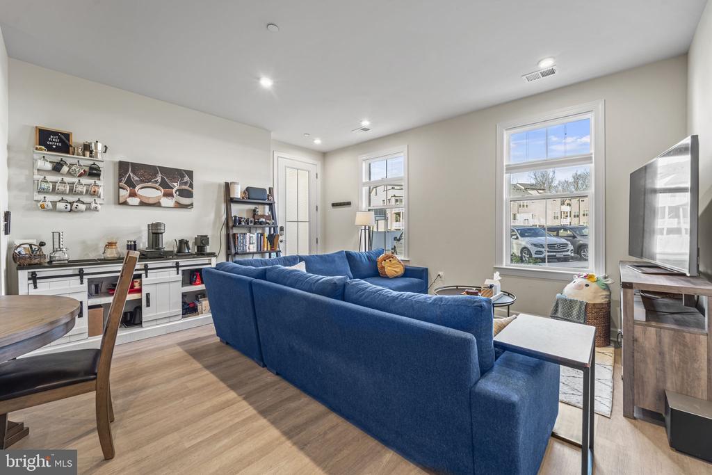 12384 AZURE LANE