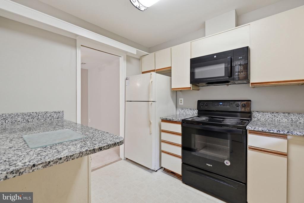 2822 LEE OAKS PLACE Unit: 101