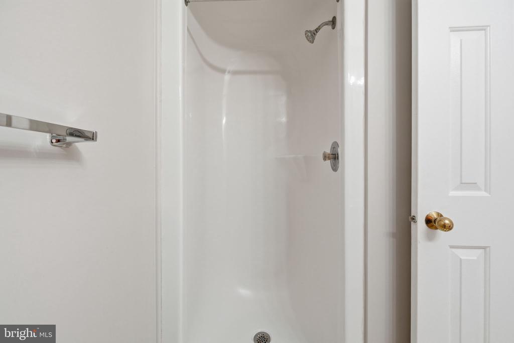 2822 LEE OAKS PLACE Unit: 101