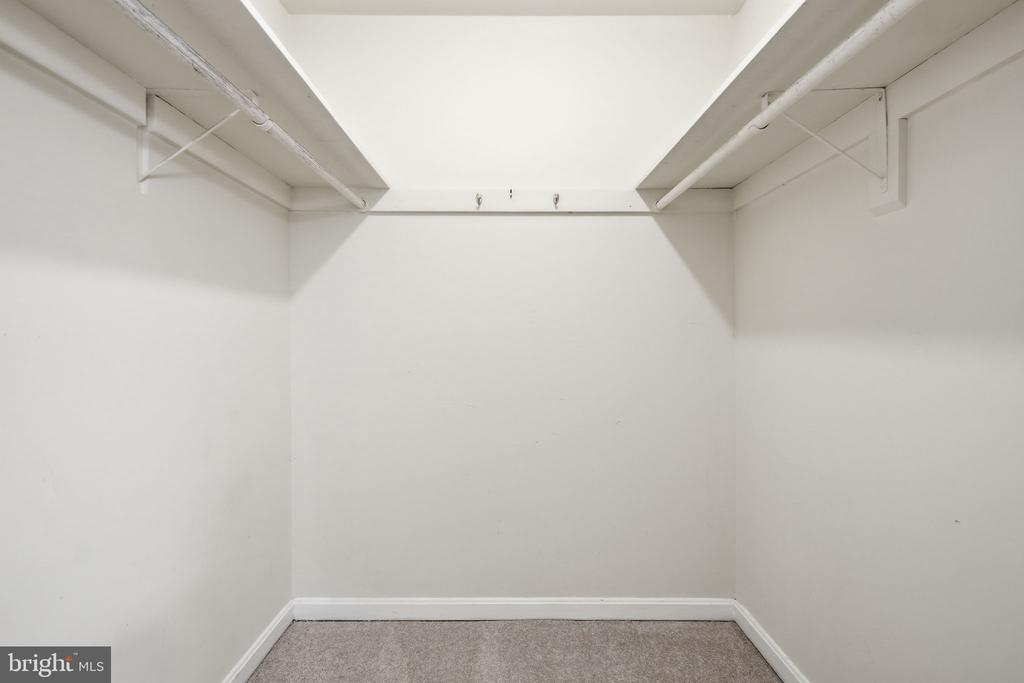 2822 LEE OAKS PLACE Unit: 101