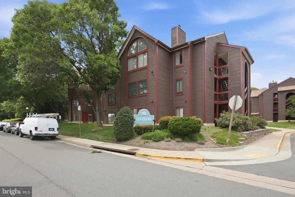 2822 LEE OAKS PLACE Unit: 101