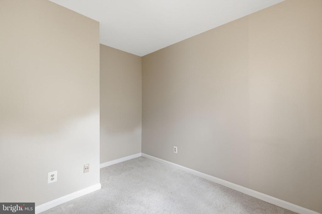 2822 LEE OAKS PLACE Unit: 101