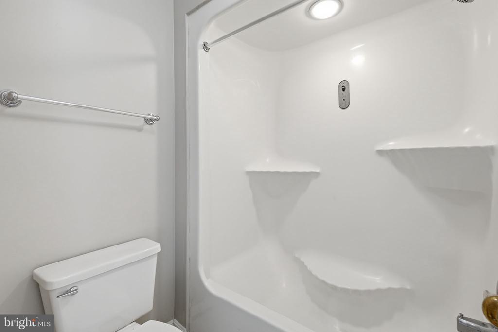 2822 LEE OAKS PLACE Unit: 101